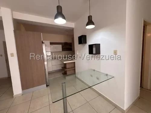 Raíza Suárez Alquila 2 6 1 3 2 2 7 Espacioso Apartamento Con 3 Habitaciones, 2 Baños, Diseño Moderno Con Cocina Integrada, Family Room, Este De Barquisimeto