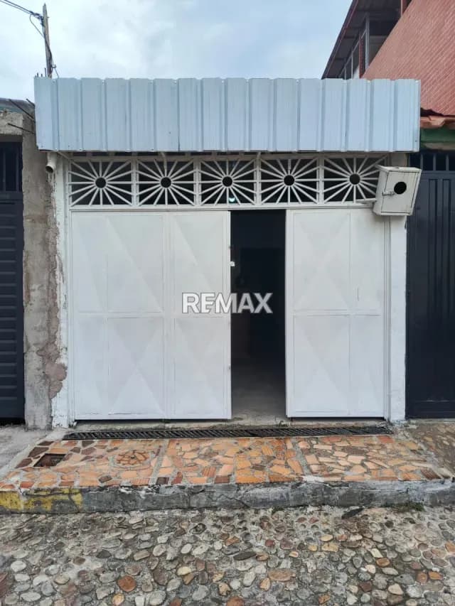 En venta local comercialen cordero calle 11entre av eleuterio