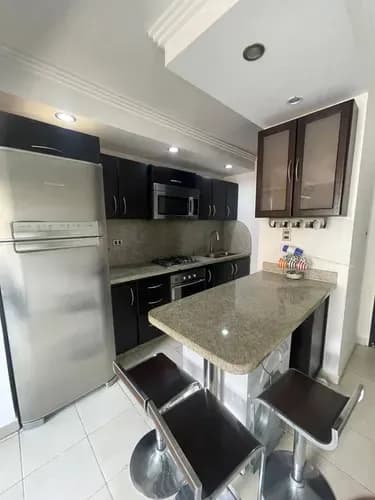 Apartamento Amoblado En Mañongo Res. Doral Country