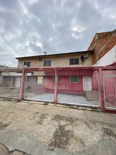 Roxanac Vende Terreno Con Casa Y Locales En Mañongo Valencia