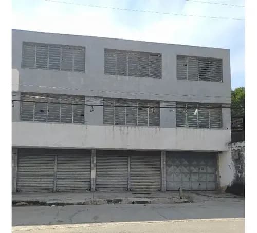 En Venta Edificio De Tres (3) Plantas Tipo Industrial De Uso Comercial, Ubicado En El Sector La Candelaria, Valencia Carabobo / Emer.