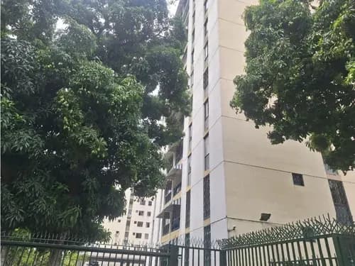 Apartamento De 98m2 En Venta En Los Chorros