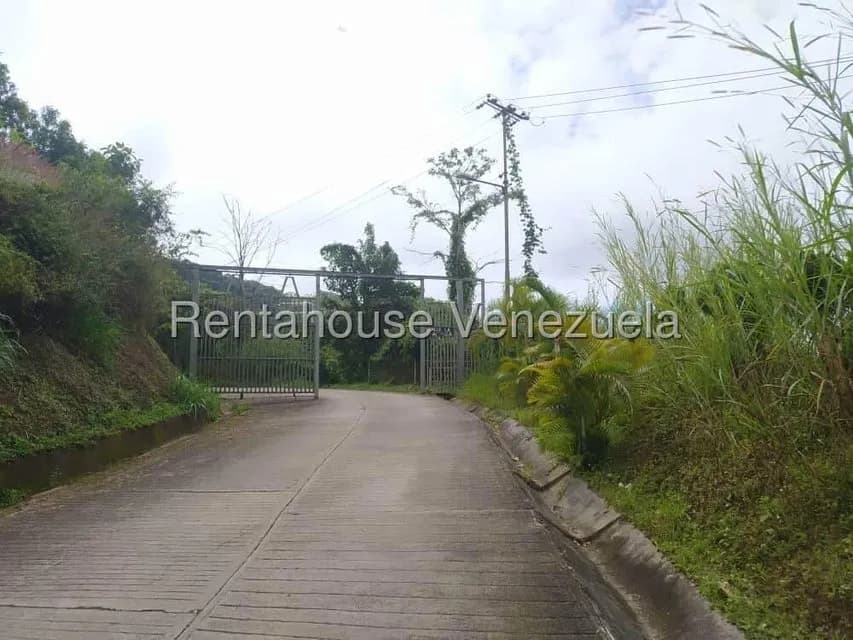 Comercial (Galpon - Deposito) en Alquiler en Parcelamiento Cortada del guayabo, Miranda