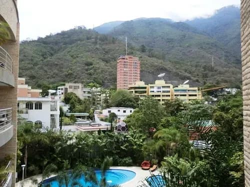 Apartamento En Venta En La Castellana Con Vigilancia Privada Las 24 Horas, Totalmente Equipado, Ascensor Privado Y Hermosa Vista Al Avila