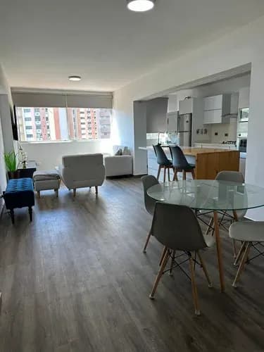 Vendí Moderno Apartamento En La Zona Con Mayor Crecimiento De Valencia, Con Planta 100% Y Pozo. Moderno, Acabados Del Año, Listo Para Mudarse Y El Disfrute De Tu Familia. Rg