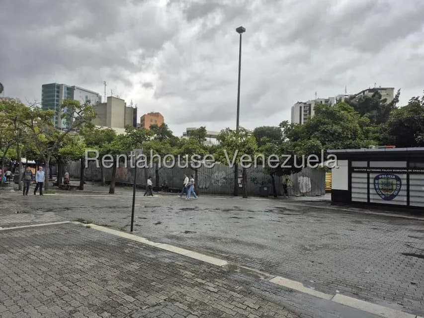 Terreno (Comercial) en Venta en El Rosal, Distrito Metropolitano
