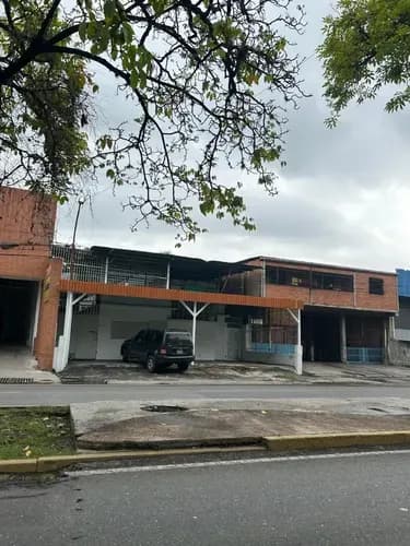 Venta Local 390m2 Av Bolívar, Maracay Edo Aragua .