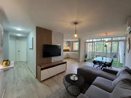 Se Vende Apartamento En La Urb. El Bosque, Completamente Amoblado. Rg. Planta Eléctrica 100%. Salón De Fiesta. Áreas De Parrilleras Recién Remodeladas. Balcón Con Vista Panorámica.