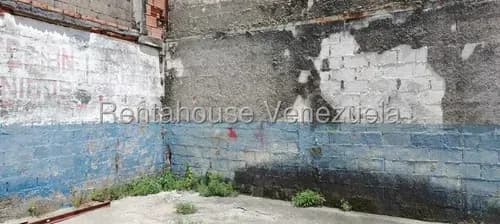 Potencial Terreno En Venta Zona Comercial Y Residencial Del Centro De Barquisimeto Cercano A La Avenida Venezuela. Calle 38 As-en 26-5527