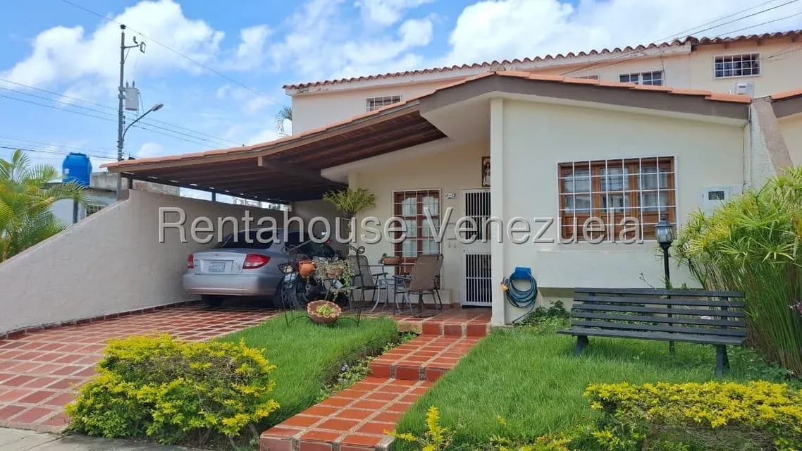Casa en venta - $75k
