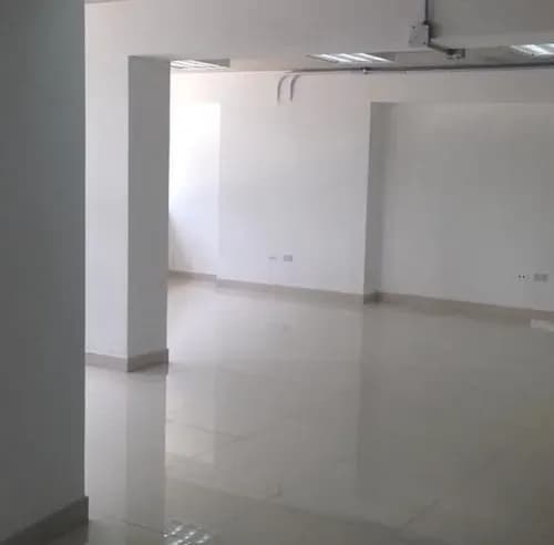 En Venta Local Actualizado, Remodelado Y Ubicado Estratégicamente En La Av. Francisco De Miranda, A Pie De Calle.