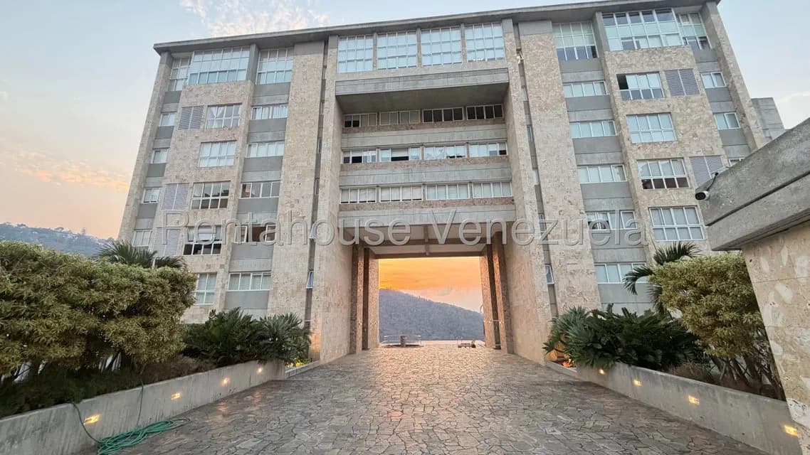 Apartamento (1 Nivel) en Alquiler en Solar del Hatillo, Distrito Metropolitano
