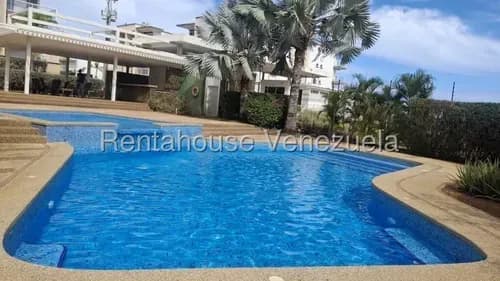 ¡tu Nuevo Hogar Te Espera En Altos De Maneiro! ¿buscas El Equilibrio Perfecto Entre Seguridad, Comodidad Y Frescura? Este Apartamento En Residencias Las Trinitarias Lo Tiene Todo. Mas