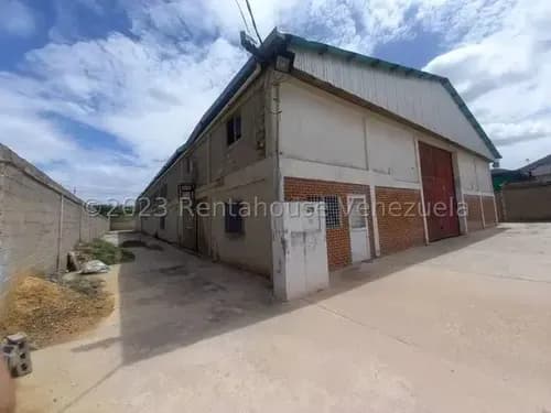 Yoselin Cabesas Vende Galpon En La Zona Industrial Ii Barquisimeto 23-21979 Yc