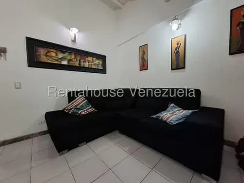 Raíza Suárez Vende 2 6 1 3 0 4 1 Hermosa Casa Con Sala, Comedor, Cocina Moderna, Family Room, 3 Habitaciones, Vestier, Tanque Subterráneo 5000l, Los Cerezos Cabudare