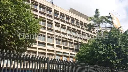 Oficina O Local Comercial En Alquiler De 331.18 Mt2, Semi Remodelada Ubicada En La Planta 1 Del Prestigioso Centro Monaca, Los Ruices Mls #25-16328