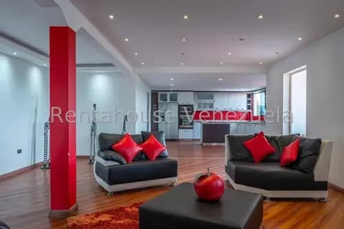 Kc.g #25-7270 Hermosa Casa En Venta Ubicada En San Antonio De Los Altos, Urb. Colinas De San Antonio, Una Casa Ideal Para Familias Numerosas, Ya Que Su Estilo Es El De Una Casa Bifamilia