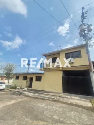 EN VENTA AMPLIA CASA CON APARTAMENTO ANEXO EN SAN JOCESITO