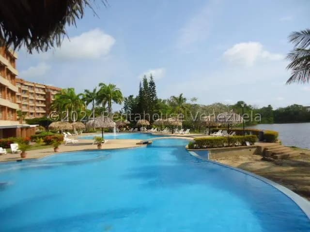 Apartamento (1 Nivel) en Venta en Los Canales de Rio Chico, Miranda
