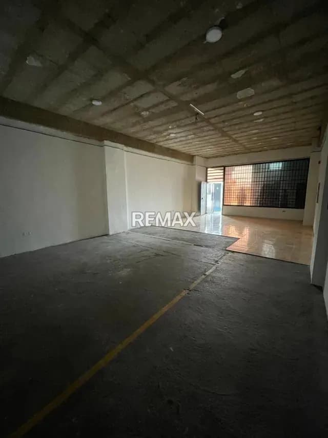 Local Comercial en alquiler C.C Tacarigua zona industrial
