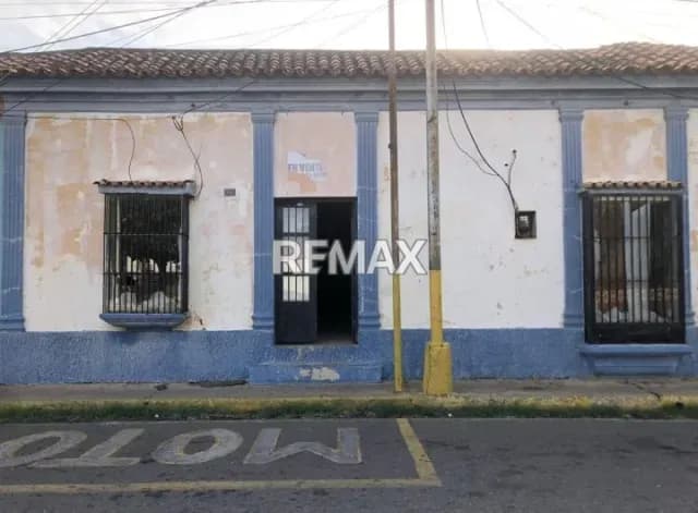 Amplio local de 388mt2 para alquilar