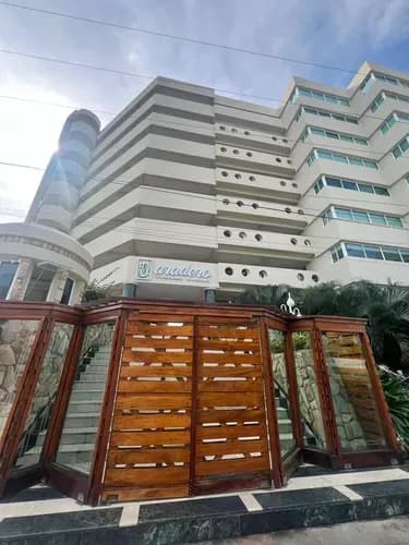 Apartamento En Venta En Tucacas En El Exclusivo Conjunto Residencial Y Turístico Varadero. Amoblado, Piscina, Planta Eléctrica, Vigilancia (mer)