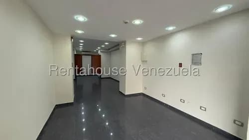 Local Comercial En Alquiler - El Paraíso - 26-18295 / Edgarys Aranguren
