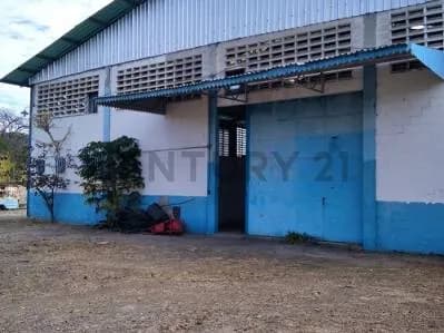 Galpón en Alquiler, zona industrial Piñonal