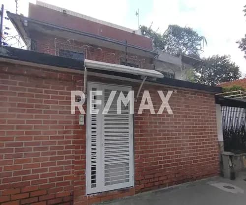 Casa Comercial En Alquiler La California Norte 409mts/4b/2pe