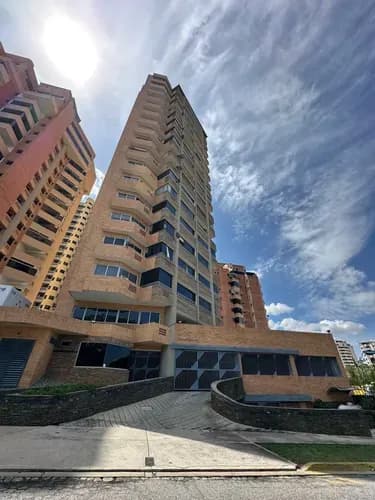 (rg) Venta Apto Planta Al 100% Trigaleña Alta Resd. Mont Blanc - Valencia Edo. Carabobo