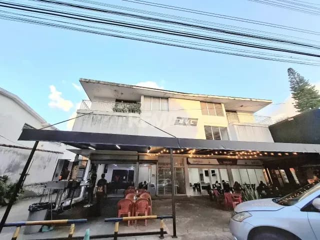 LOCAL COMERCIAL EN ALQUILER BARRIO OBRERO CARRERA 22 Ubicado en la Carrera 22 diagonal al C.C. Sao BENTO, Barrio Obrero.