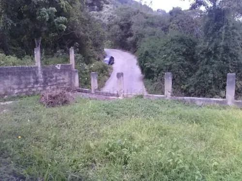 Ls Vende Terreno C/edificacion La Guaira Via Carayaca El Junquito