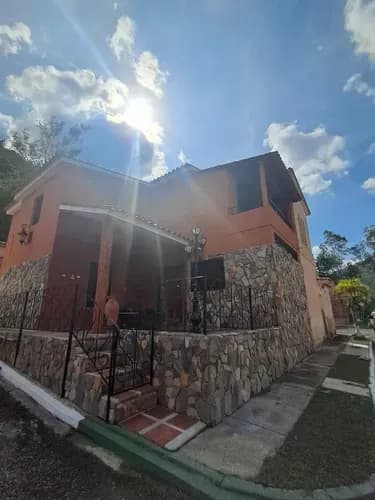 Town House Alquiler Naguanagua Ofv-jc
