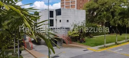 Funcional Y Bien Mantenido Townhouse En Venta En La Boyera Abm
