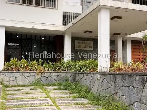 Se Vende Apartamento De 322mts2 Con Balcón Y Terraza. Carmen Medina #26-15586