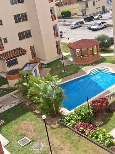 Confortable Apartamento Totalmente Amoblado En Alquiler Urbanización Mañongo, Conjunto Residencial Doral Country