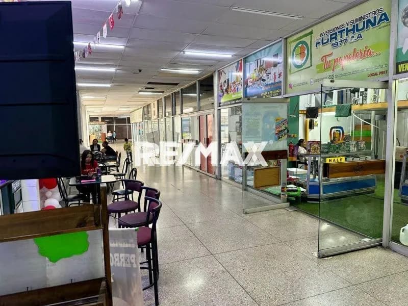 MAGNÍFICO LOCAL EN VENTA EN EL CC LOS CHAGUARAMOS