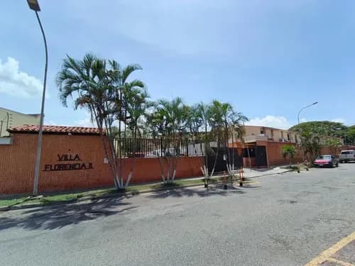 Town House En Naguanagua Tazajal. 72m2 2 Habitaciones 3 Baños 1 Estacionamiento. An
