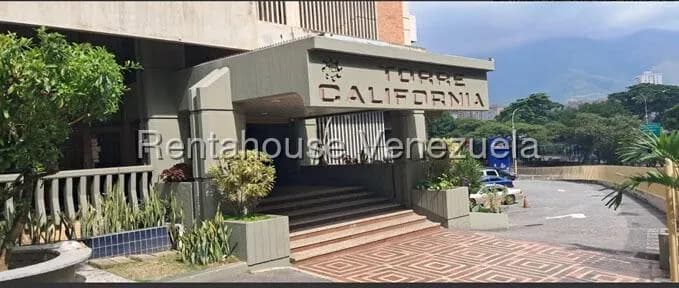 Comercial (Oficina) en Alquiler en Colinas de La California, Distrito Metropolitano