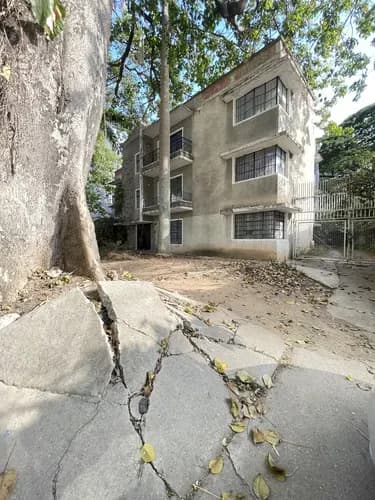 Venta Terreno Con Potencial En La Av. Orinoco De Las Mercedes