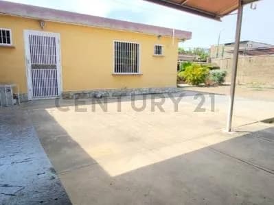 Century 21 te ofrece en Venta TERRENO CON BINHECHURIAS EN BARCELONA!