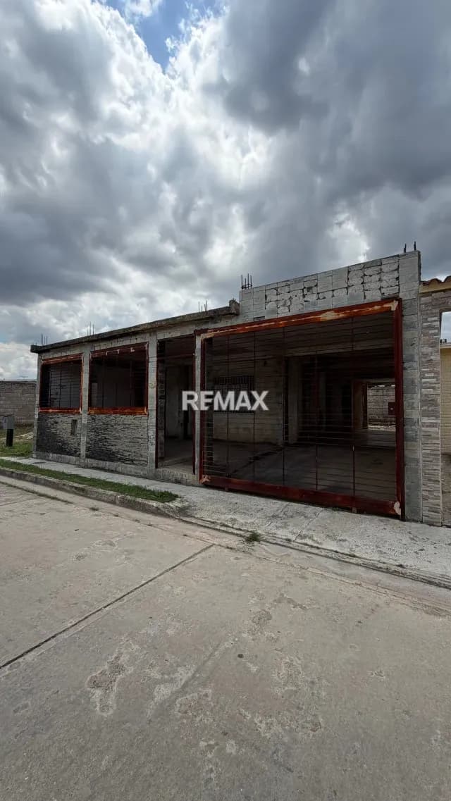 Se Vende Casa en Obra Blanca Urb Santa Paula Tocuyito Mun Libertador