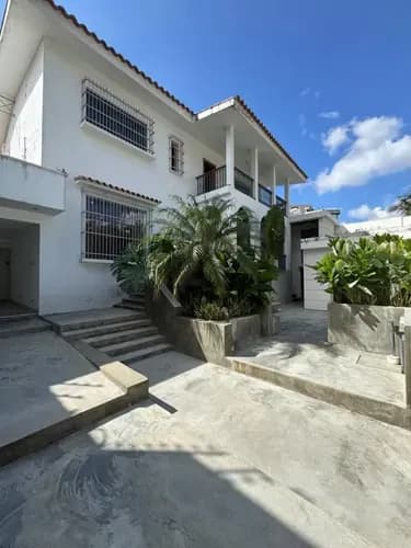 Casa Comercial En La Viña, Una Zona Privilegiada, Con Alto Potencial