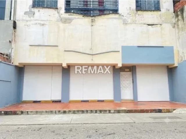Alquiler Local Comercial en Catia 1200m2.excelente ubicación 9000$