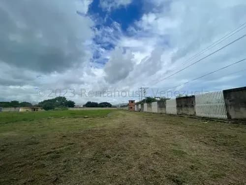 Galpon En Venta Con Una Area De Terreno De 17milmts2 Ubicado En Zona Industrial Santa Cruz De Aragua Con Gas Directo Rm