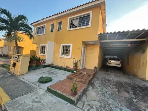 Se Vende Town House En Vista Dorada Guatire