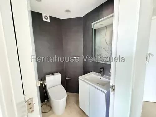 Apartamento En Venta Ubicado En El Rosal 26-21468 Mn Caracas - Chacao