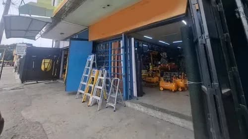 En Venta Local Comercial En Naguanagua Avenida Universidad Ns