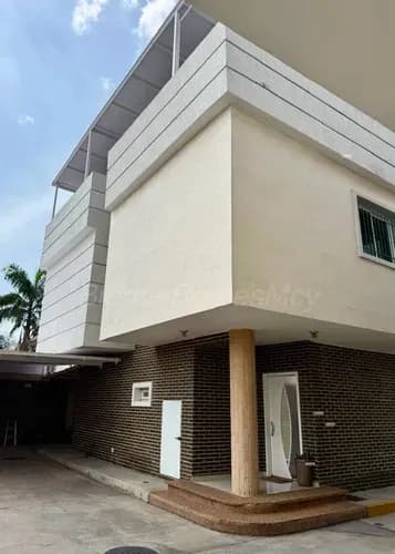 Townhouse En Alquiler La Arboleda Maracay