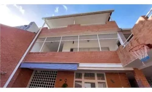 Alquiler Anexo. La.trinidad,amoblado.servicios Incluidos.